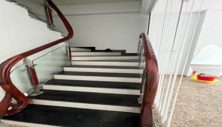 CHO THUÊ NHÀ NGUYÊN CĂN PHỐ BỜ SÔNG SÉT, 6 TẦNG, 30M2, 3 NGỦ, 4 WC, 17 TRIỆU